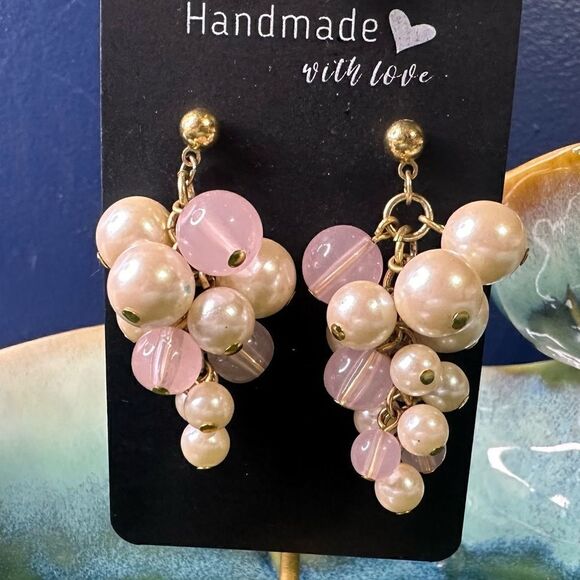 Pearl n Lavender Grape Clusters Dangle Earrings Pierced Lively & Lightweight - Picture 1 of 4